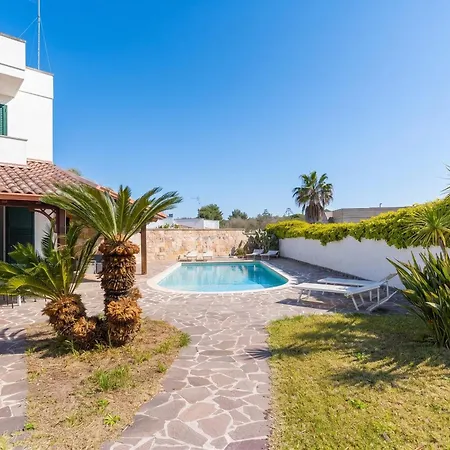 Vittoria 13 Posti Con Piscina Villa *